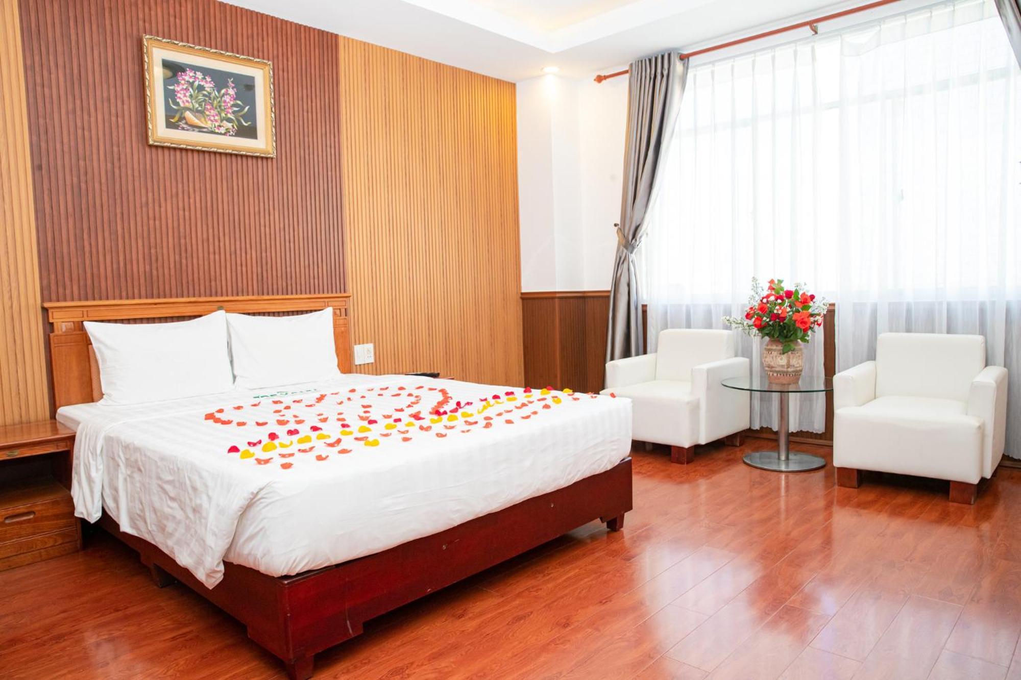 Tre Xanh Hotel Pleiku Exterior photo